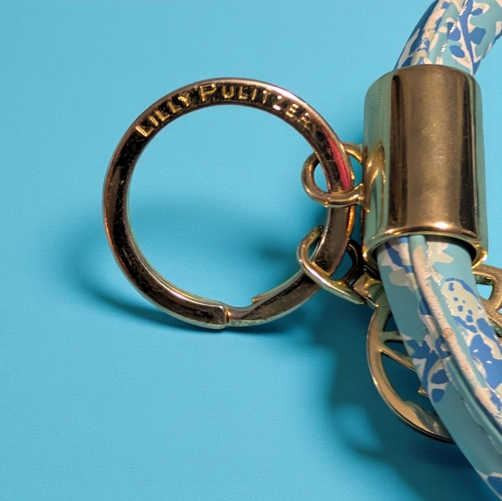 Lilly Pulitzer Blue and White Floral Key Ring Bracelet (EUC) - Picture 3 of 4